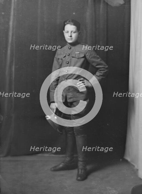 Mr. Frederick Schling, portrait photograph, 1918 May 13. Creator: Arnold Genthe.