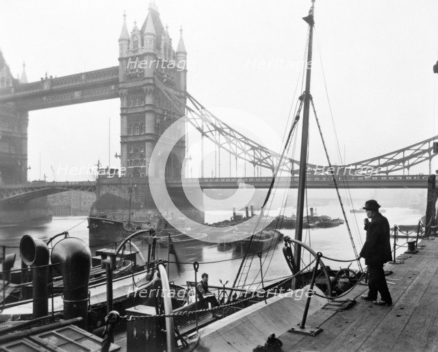 Tower Bridge, Stepney, Tower Hamlets, London. Artist: George Davison Reid