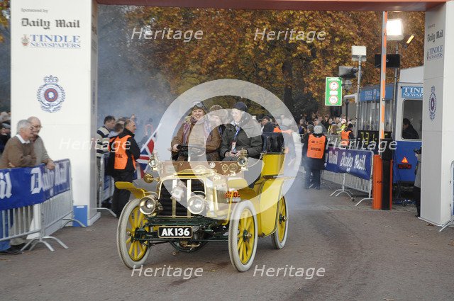 1902 Darracq on 2007 London to Brighton Run Artist: Unknown.