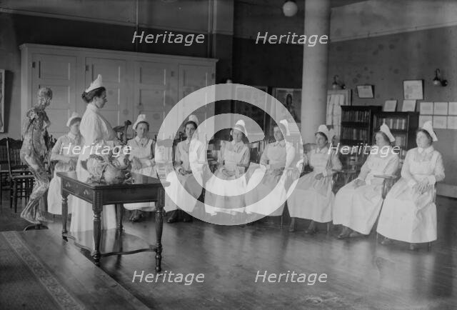 Anatomy class, between c1915 and 1918. Creator: Bain News Service.