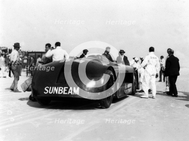 Sunbeam 1000hp World Land speed record attempt at Daytona 1927 Artist: Unknown.