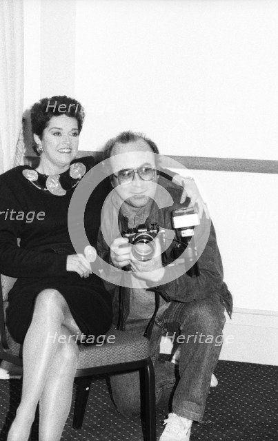 Gemma Craven and Bob Hoskins, BAFTA, Picadilly, London, 1990.  Artist: Brian O'Connor.