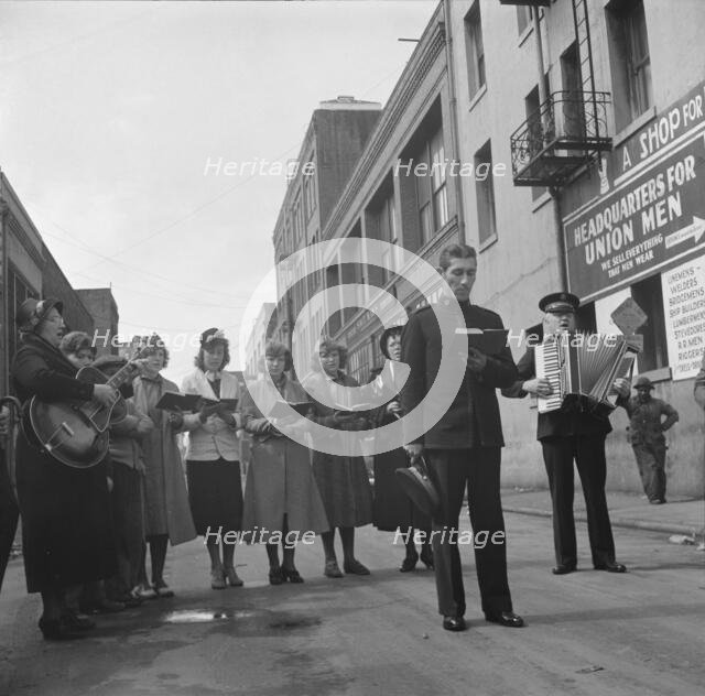 At Minna Street the army forms a semi-circle..., Salvation Army, San Francisco, California, 1939. Creator: Dorothea Lange.