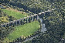 Conisbrough Viaduct, built using the Blondin aerial ropeway system for the Dearne Valley Railway, Do Creator: Robyn Andrews.