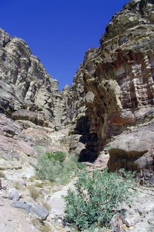 Walk to El Deir (the Monastery), Petra, Jordan. 