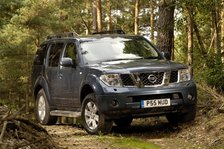 2005 Nissan Pathfinder 2.5 Tspec dci Artist: Unknown.