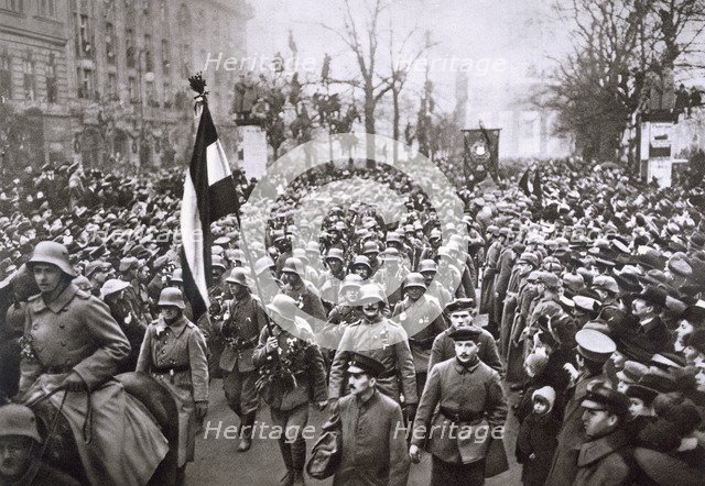 Return of the Guard from the War, Germany, December 1918. Artist: Unknown