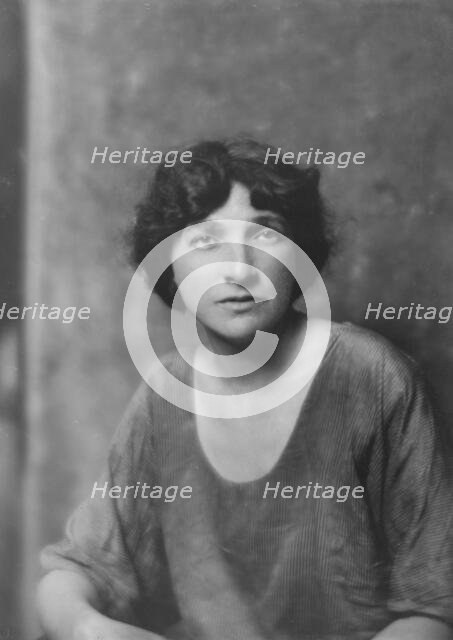 Mrs. Max Eastman, (Miss Ida Raub), portrait photograph, 1918 Jan. 17. Creator: Arnold Genthe.