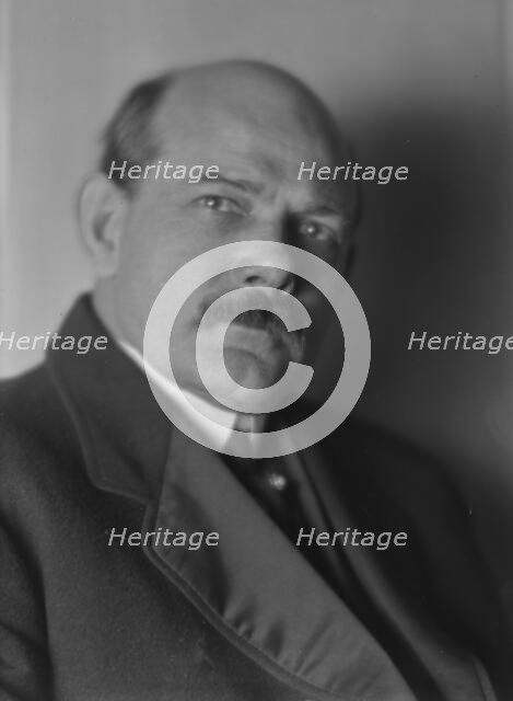 Borglum, Gutzon, Mr., portrait photograph, 1915 Jan. 15. Creator: Arnold Genthe.