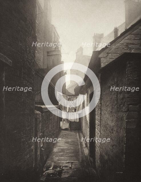 Close No. 29 Bridgegate (#42), Printed 1900. Creator: Thomas Annan.