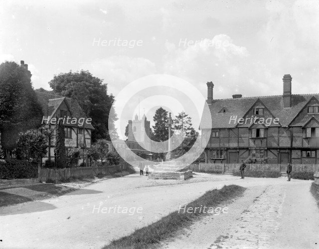 Village Cross, East Hagbourne, Oxfordshire, c1860-c1922. Artist: Henry Taunt