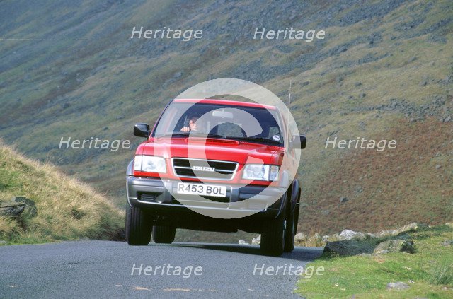 1998 Isuzu Trooper Duty. Artist: Unknown.
