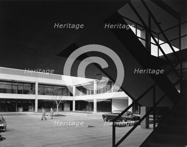 Lloyds Court, Secklow Gate, Central Milton Keynes, Buckinghamshire, 14/02/1977. Creator: John Laing plc.