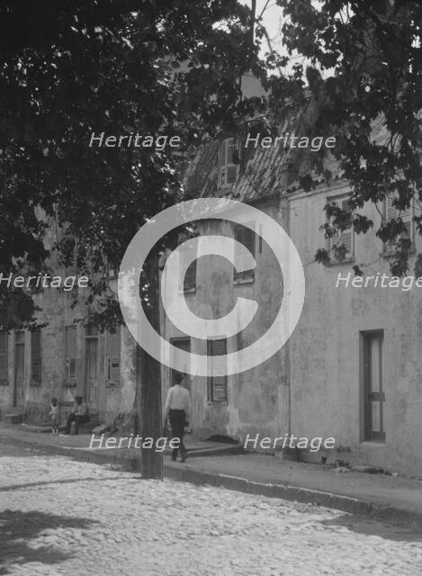Facades of two-story houses, [17 Chalmers Street], Charleston, South Carolina, between 1920 and 1926 Creator: Arnold Genthe.