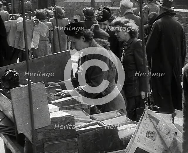 Women at a Market, 1942. Creator: British Pathe Ltd.