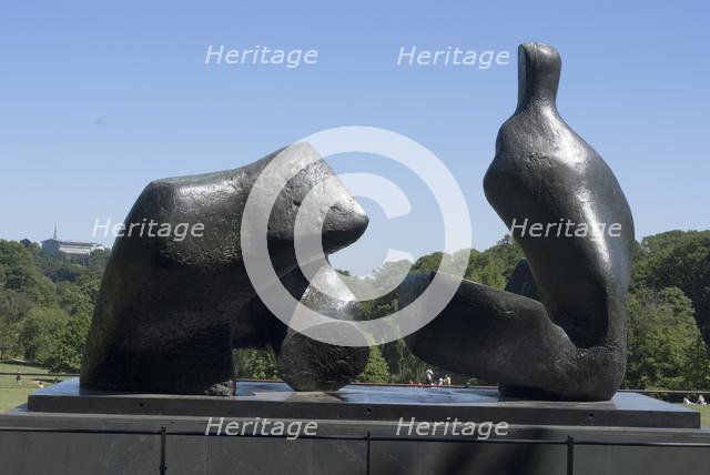 Two Piece Reclining Figure No.5, by Henry Moore, nr Kenwood House, London, England, 3/6/10.  Creator: Ethel Davies.