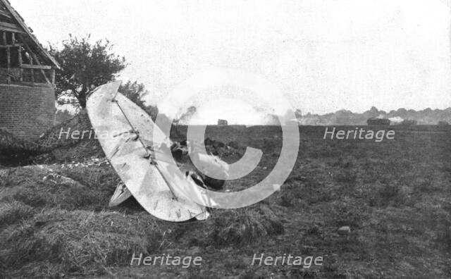 'Notre Contre-Attaque du 11 juin 1918; au Nord-Ouest de Compiegne: nos chars d'assaut..., 1918. Creator: Unknown.