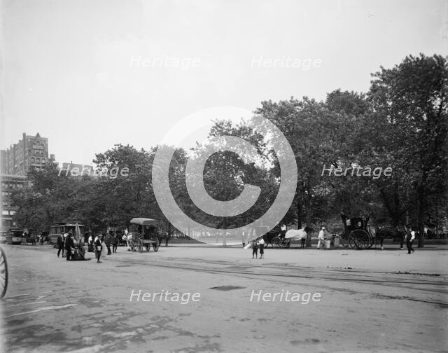 Union Square [Park] from Tiffany's, between 1900 and 1905. Creator: Unknown.