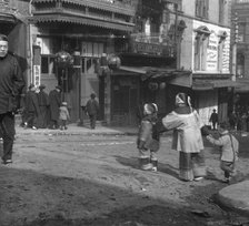 The crossing, Chinatown, San Francisco, between 1896 and 1906. Creator: Arnold Genthe.