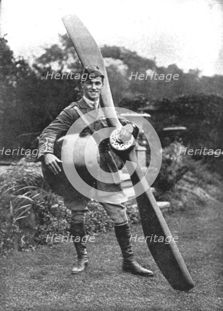 ''Combat Aerien; Parmi les forces alliees aerienes; L "as" anglais Albert Ball, tombe apres..., 1917 Creator: Unknown.