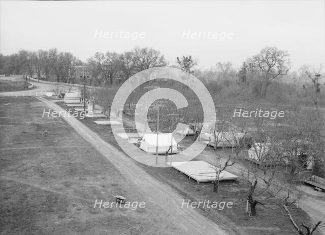 Farm Security Administration (FSA) temporary camp for migrants, Gridley, California, 1939. Creator: Dorothea Lange.
