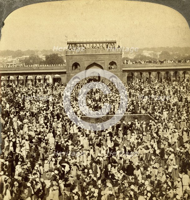 'In the Court of the Jumma Mosque during the Annual Fast', Delhi, India.Artist: Underwood & Underwood