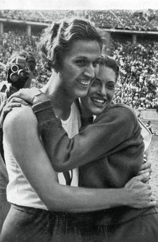 Helen Stephens and Alice Arden, American athletes, Berlin Olympics, 1936. Artist: Unknown