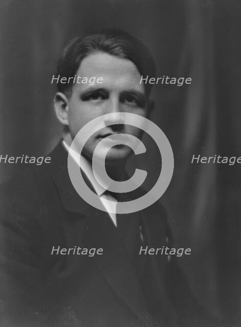 Muller, Mr., portrait photograph, 1913. Creator: Arnold Genthe.