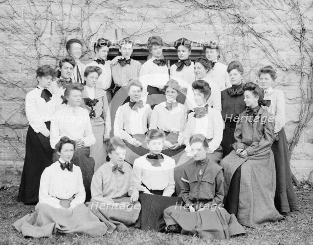 The Western College for Women class of 1905, Oxford, Ohio, (1904?). Creator: Unknown.