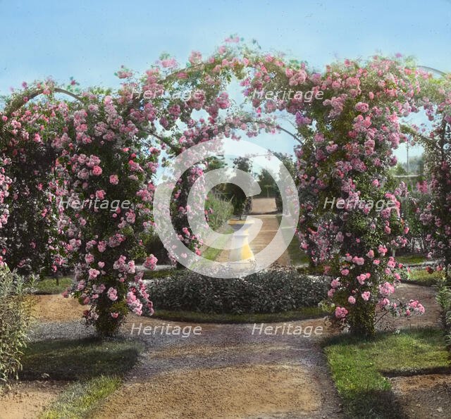 "Armsea Hall," Charles Frederick Hoffman Jr. house, Narragansett Bay, Newport, Rhode Island, 1914. Creator: Frances Benjamin Johnston.