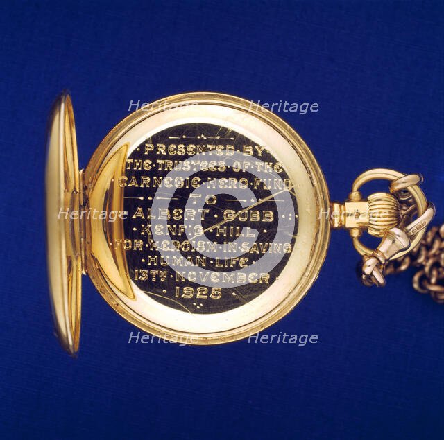 Pocket watch (glass, gold, enamel), 1920s. Creators: Tavennes, Dennison Watch.