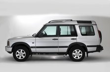 2003 Land Rover Discovery Artist: Unknown.