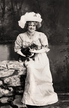 Marie Studholme (1875-1930), English actress, 1900s.Artist: Foulsham and Banfield