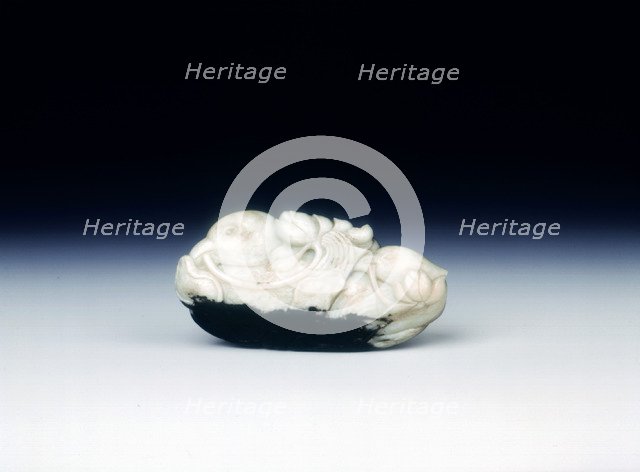 Jade pebble of two mandarin ducks on a bed of waves, late Ming dynasty, China, 1550-1644. Artist: Unknown