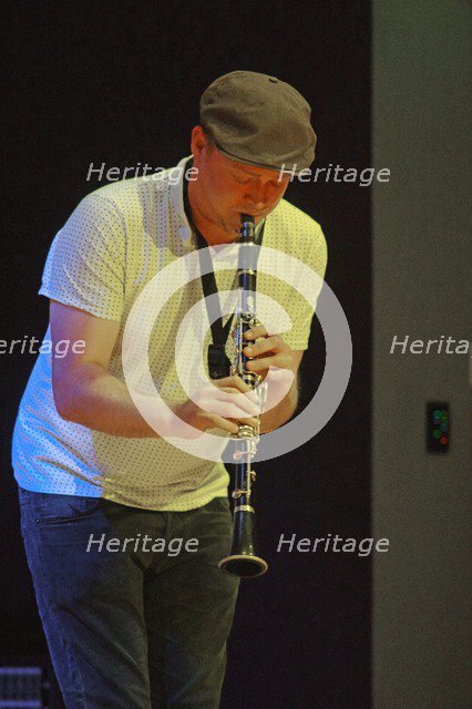 Adrian Cox (Rythme Futur), Birley Centre, Eastbourne, East Sussex, Sep 2015. Artist: Brian O'Connor.