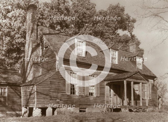 Buffalo Springs farm house, Buffalo Springs, Mecklenburg County, Virginia, 1935. Creator: Frances Benjamin Johnston.