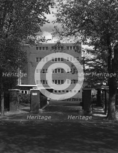 Becton Dickinson, East Rutherford, New Jersey, 1953. Creator: Gottscho-Schleisner, Inc.