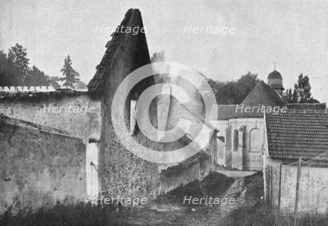 'L'immense champ de Bataille; Pres de Meaux, au village de Chauconin', 1914. Creator: Unknown.