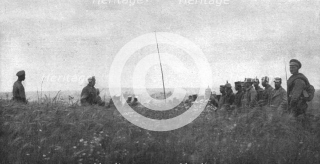 'Sur les routes de l'offensive russe: Apres une attaque', 1916 Creator: Unknown.