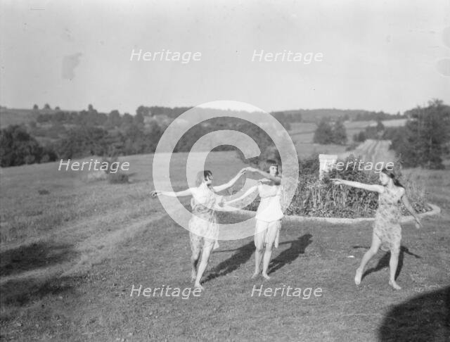 Elizabeth Duncan dancers and children, between 1916 and 1941. Creator: Arnold Genthe.