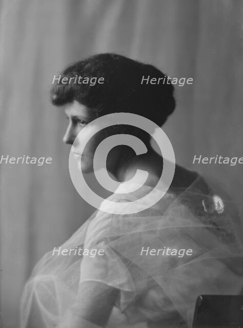 Scheld, Miss, portrait photograph, 1915. Creator: Arnold Genthe.