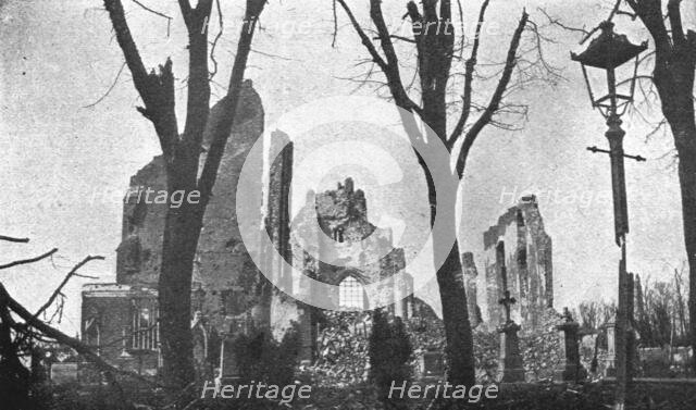 ''La seconde bataille d'Ypres; L'eglise et le cimetiere de Langemarck', 1915. Creator: Unknown.