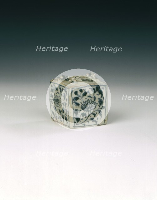 Blue and white jarlet with chrysanthemums and salamanders, China, 1300-1368. Artist: Unknown