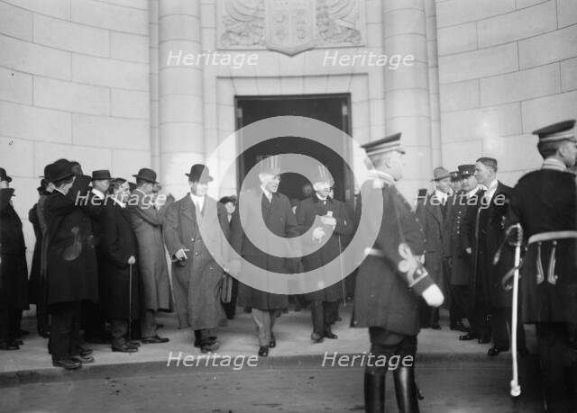 Wilson arrv'g. in Wash'n., 1913. Creator: Bain News Service.