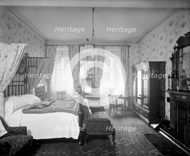 Room 304 in the Grand Hotel, Northumberland Avenue, London, 1912. Artist: Bedford Lemere and Company