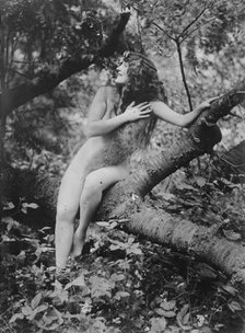 Annette Kellerman, between c1915 and c1920. Creator: Bain News Service.