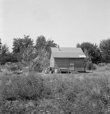 Another home recently self-built in one of several..., Washington, Yakima, Sumac Park, 1939. Creator: Dorothea Lange.