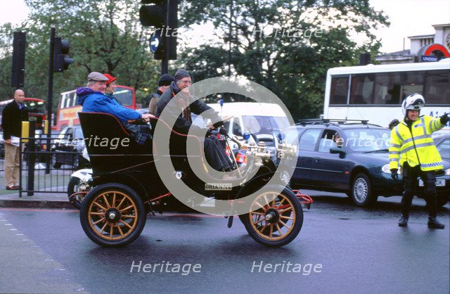 1903 Cadillac at 2000 London to Brighton run. Artist: Unknown.