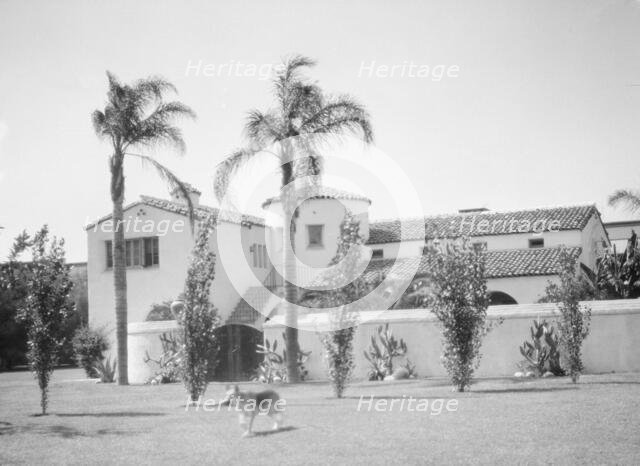 Unidentified building possibly associated with Metro-Goldwyn-Meyer Corp., between 1911 and 1942. Creator: Arnold Genthe.