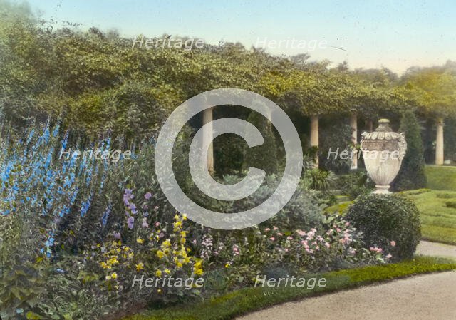 "Hammersmith Farm," Hugh Dudley Auchincloss house, Harrison Avenue, Newport, Rhode Island, 1917. Creator: Frances Benjamin Johnston.